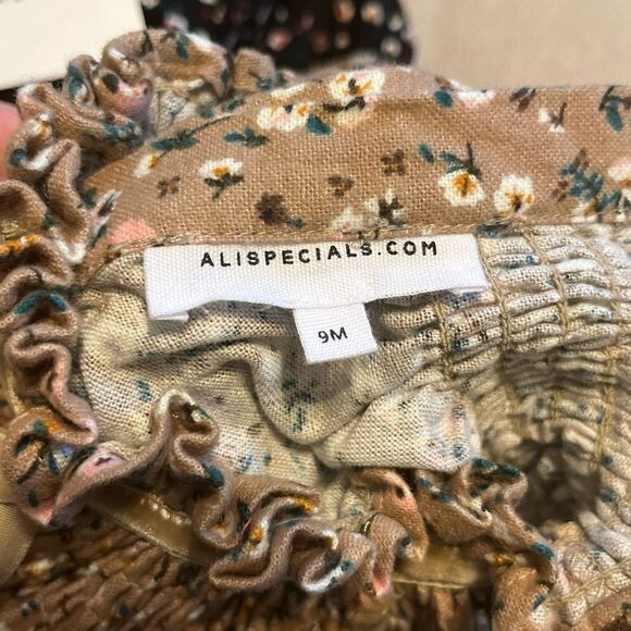 Ali specials brown black floral 9-12M set of two long sleeved one piece tops - Picture 8 of 9